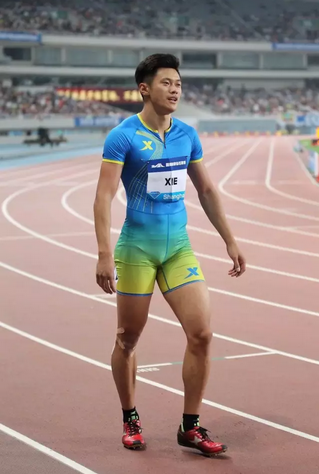 谢震业创中国200米短跑纪录20秒40拿世锦赛门票