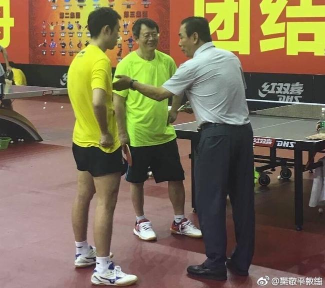 蔡振华亲自指导许昕