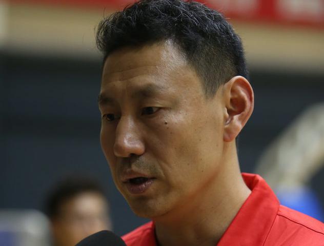 李楠集训前给队员发短信 称要重塑老男篮传统