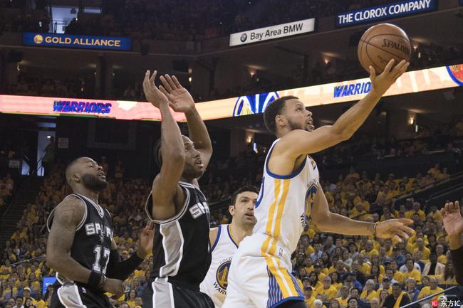 库里拿到40分完成逆袭