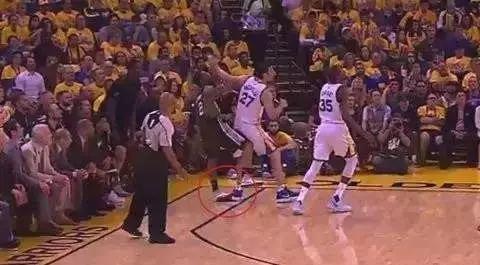 扎扎还真算不上史上最佳白人