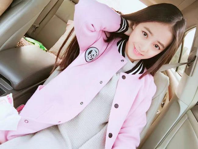 女球迷说-云南软妹子酷似迪丽热巴 竟是此人迷妹