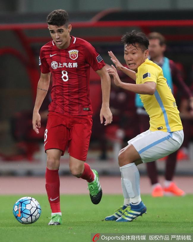 刘建业本场出任首发后腰