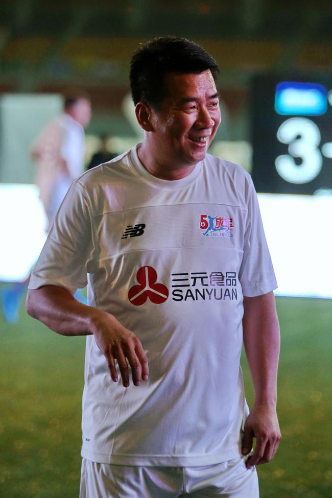 中超球队靠天价外援 曹限东惊天吊射打了谁的脸?