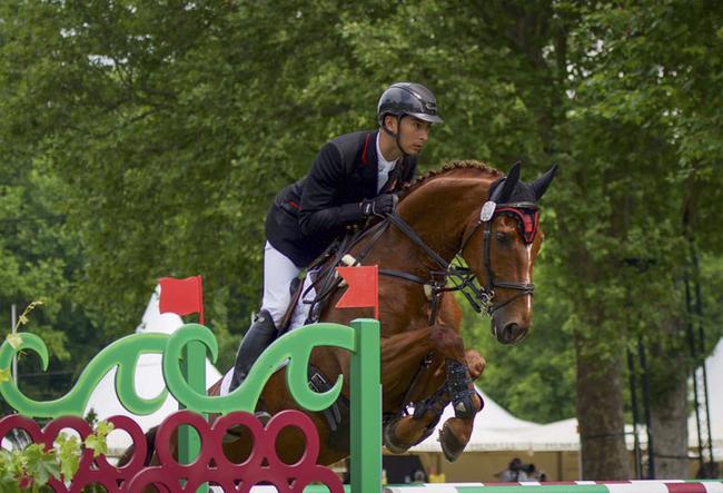 华天与战马堂参加场地障碍赛(图/朱茜)