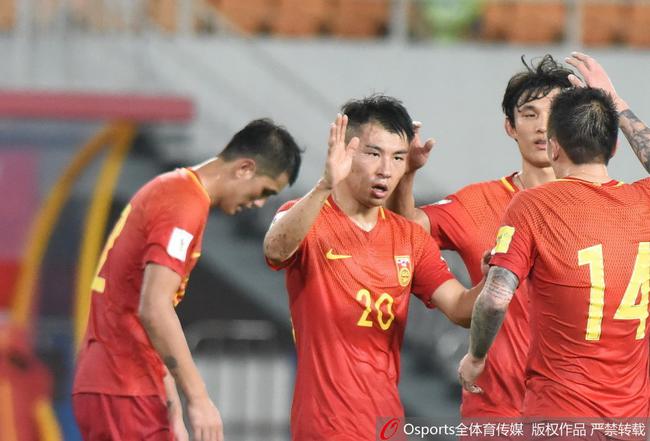 国足庆祝进球