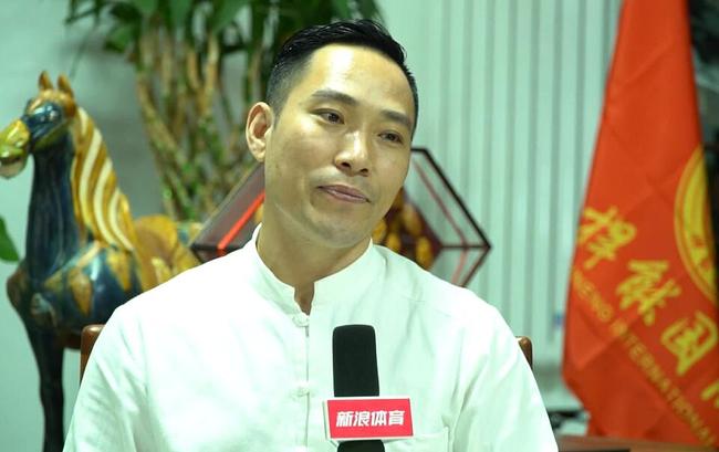 胡晋领先生接受采访