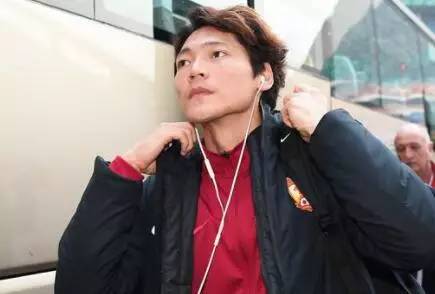 金亨镒带着鼓鼓的钱包走了