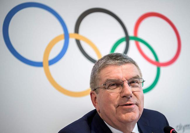 巴赫在瑞士洛桑宣布决议