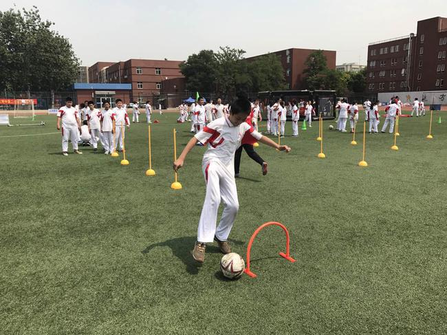 同学们积极参与