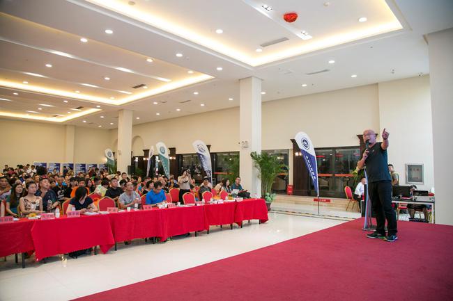 走进全国户外安全教育计划！珠峰分享巡讲沈阳举办。