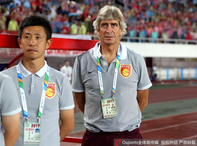 佩莱格里尼在场边