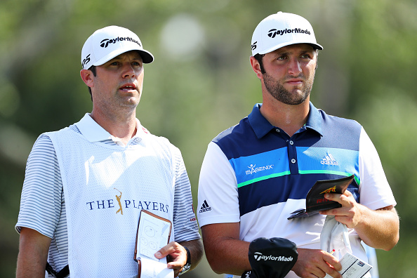 拉姆与目前球童亚当-海因斯