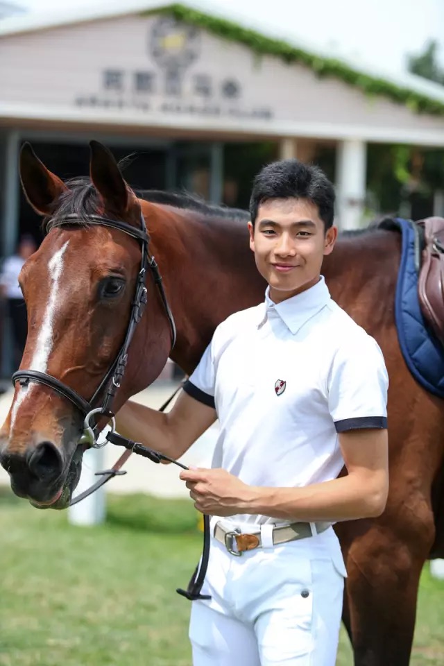 南京青奥会个人赛第7名,全国马术锦标赛团体冠军李耀峰参加发布会