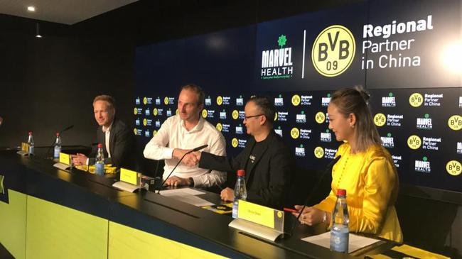 荣乐集团董事长唐果tommy先生,荣乐蜜蛋ceo陈黎chris女士与德方