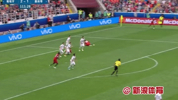 墨西哥吉梅内斯被红牌罚下