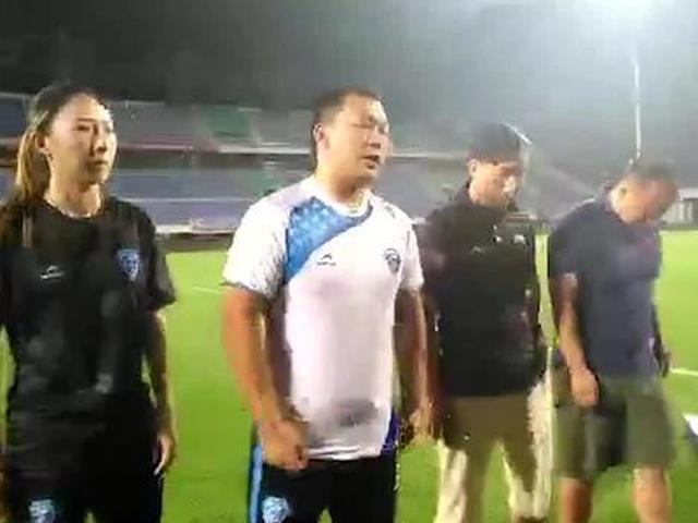 容大退出中国职业足球