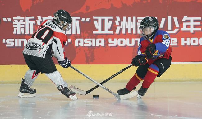 “新浪杯”亚洲青少年冰球联赛（资料图）
