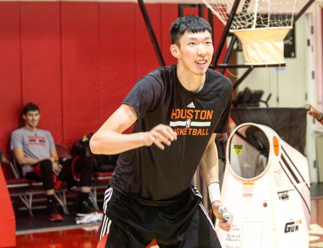 周琦与火箭队最终签下一纸合约