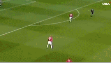 齐达内精彩做球给菲戈