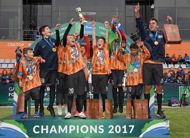 “足球·友谊”项目在俄罗斯举办