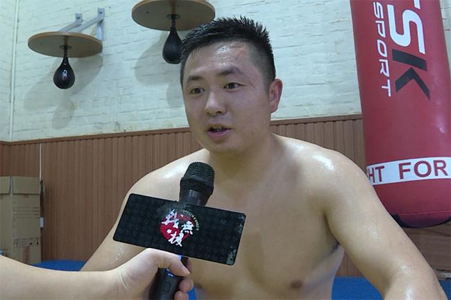 保镖李旭接受采访