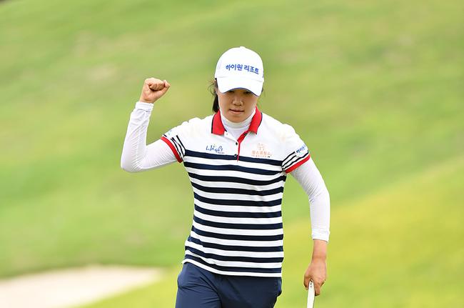 锦湖女子公开赛朴宝美加洞夺冠 冯珊珊并列第四_中国