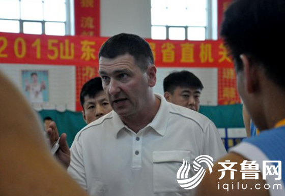 山东男篮主帅凯撒