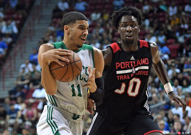 绿军击败开拓者