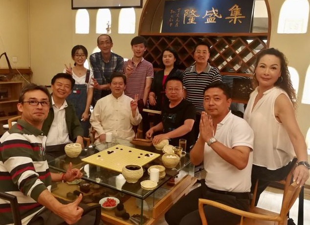 以棋会友