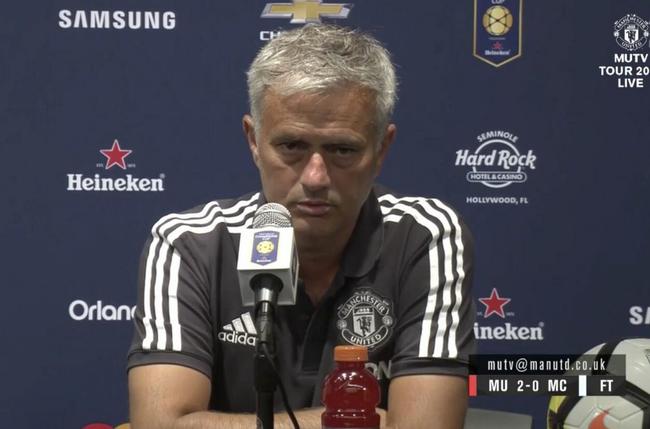 穆里尼奥敦促曼联买人