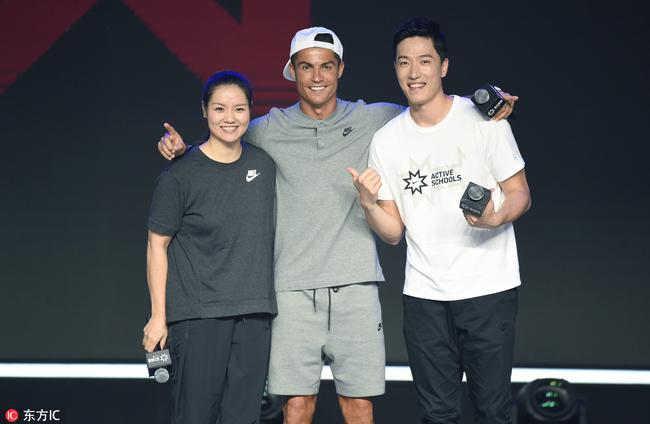 李娜与C罗刘翔合影