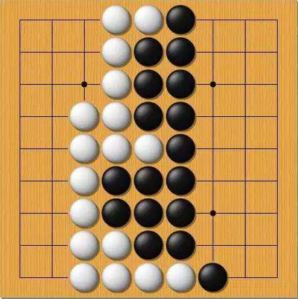 图3：将领地整理成容易计算的形状，双方目数一目了然，黑棋26目，白棋21目