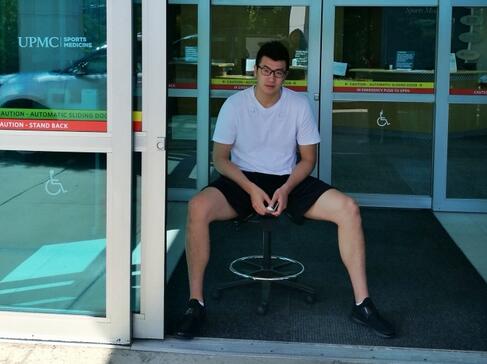 邹雨宸:明天接受手术 一切顺利会好的