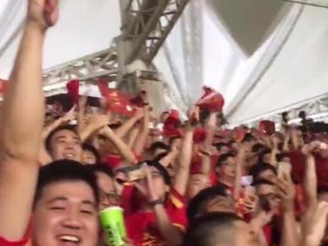 看台感受郜林绝杀进球