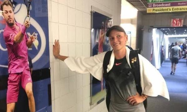 图瓦林卡女友创美网最佳战绩晒照另类撒狗粮