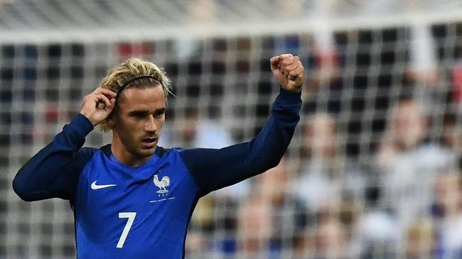 格列兹曼庆祝进球