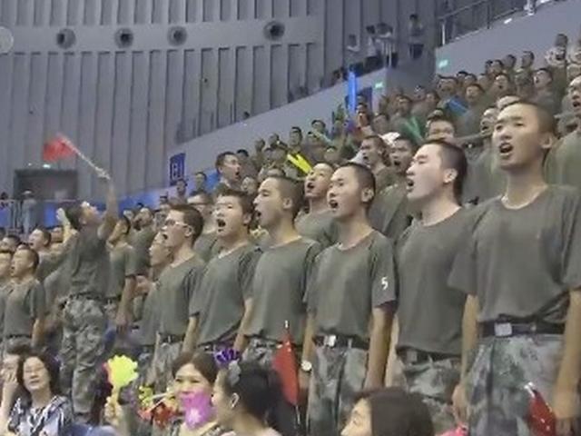 全运乒乓赛场气氛火热