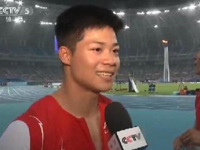 队友采访为张培萌祝福