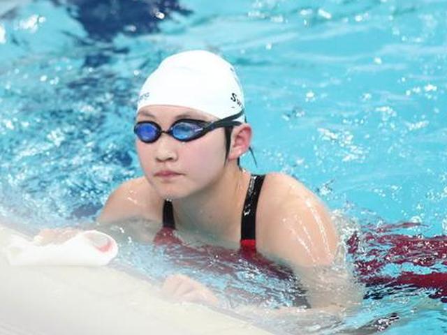 李冰洁女子800自夺冠