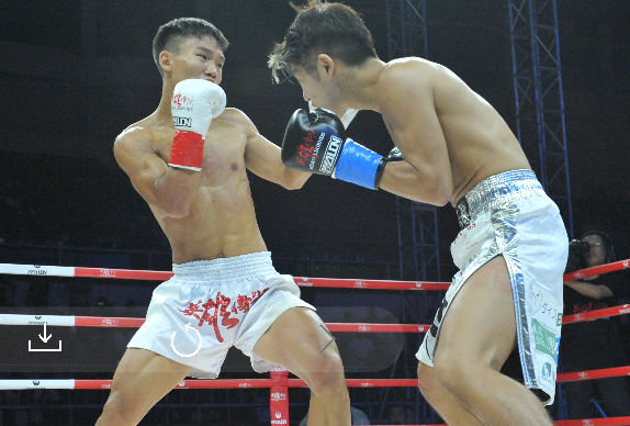 晔林对阵日本拳手龙晖