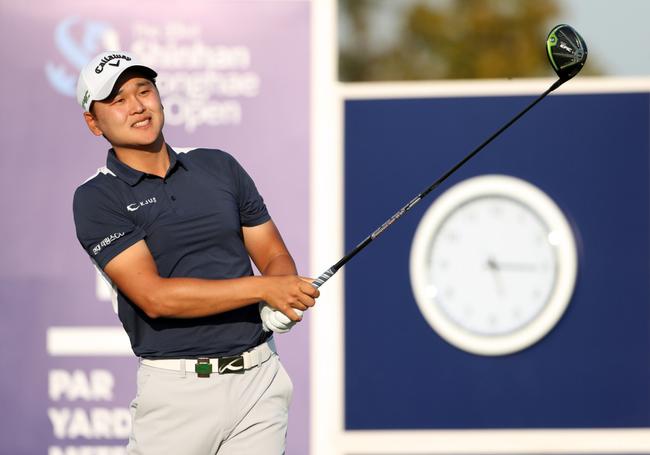 亚巡韩国赛金俊成一杆进洞领先裴相文首秀恐出局