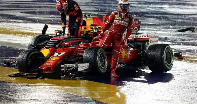 维斯塔潘与莱科宁退赛