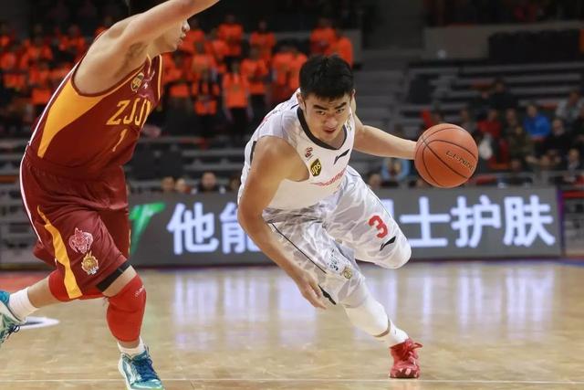 高尚新赛季转会青岛