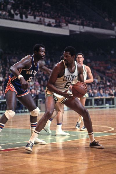 在湖人名宿吉姆-波拉德的执教下,我的菜鸟赛季一鸣惊人,场均31.