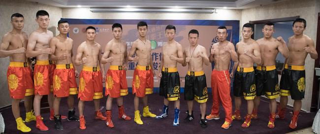 中国拳王赛天津站12位拳手集体亮相