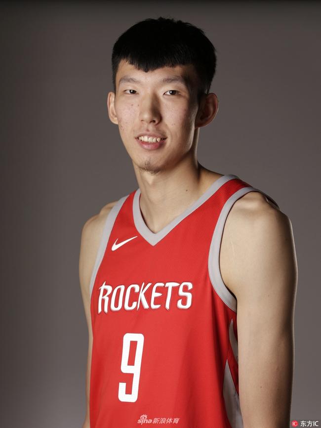 周琦将身披火箭9号战袍