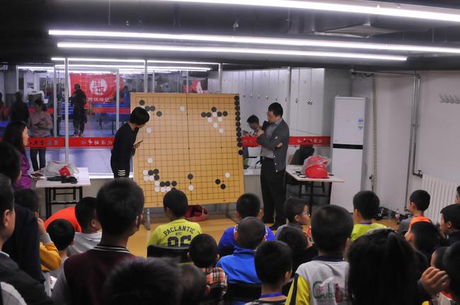 黄奕中邹华大盘讲解