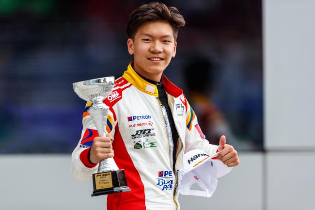 怪兽梦想车手曹卓东南亚F4首战豪夺三胜