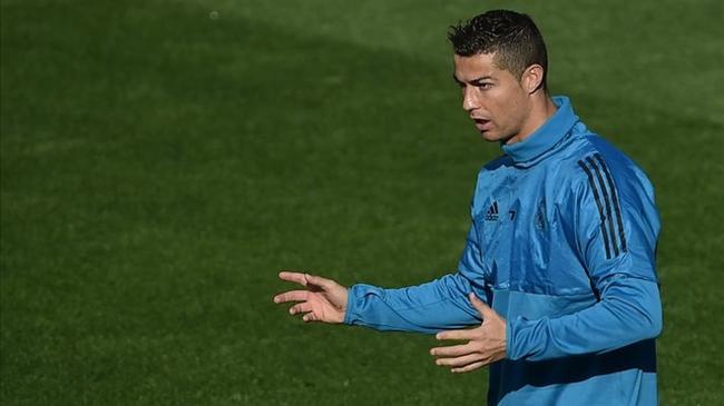 齐达内避免谈论C罗和金球奖的问题